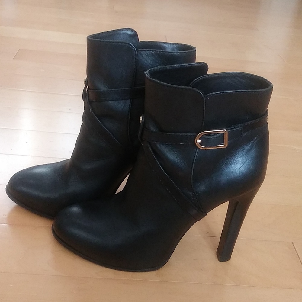 Tory Burch Dorese Booties